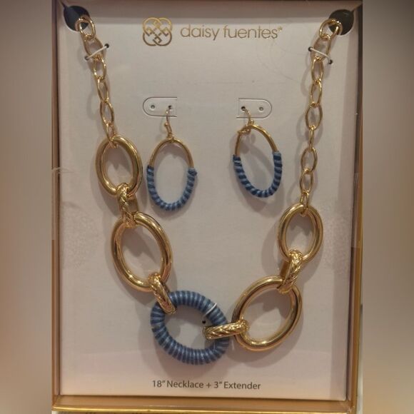 Daisy Fuentes Chunky Link Necklace and Earring Gift Box Set Blue 16-19 INCH - Picture 1 of 4